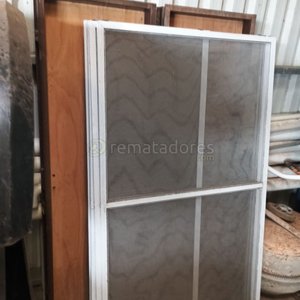 Lote siguiente: Marco de Madera con Mosquitero