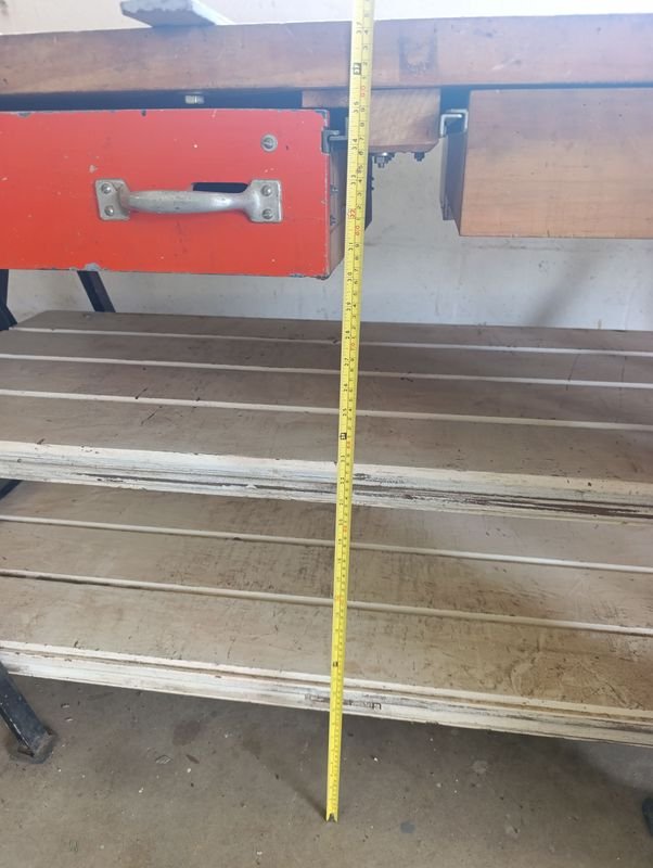 Lote anterior: MESA DE TRABAJO CON CAJONES - Descripción detallada