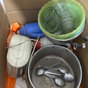 Lote anterior: Lote de Ollas, Utensilios y Varios Artículos de Cocina