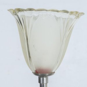 Lámpara de Pie Metálica con Tulipa de Cristal y Detalles en Base - imagen 3