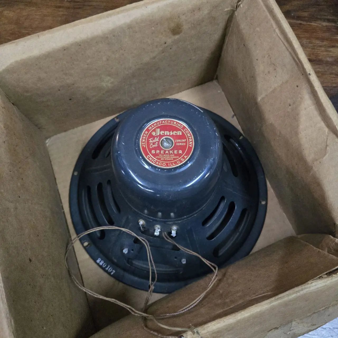 Item lote-57-parlante-jensen-12-nuevo-en-su-caja - Image 1