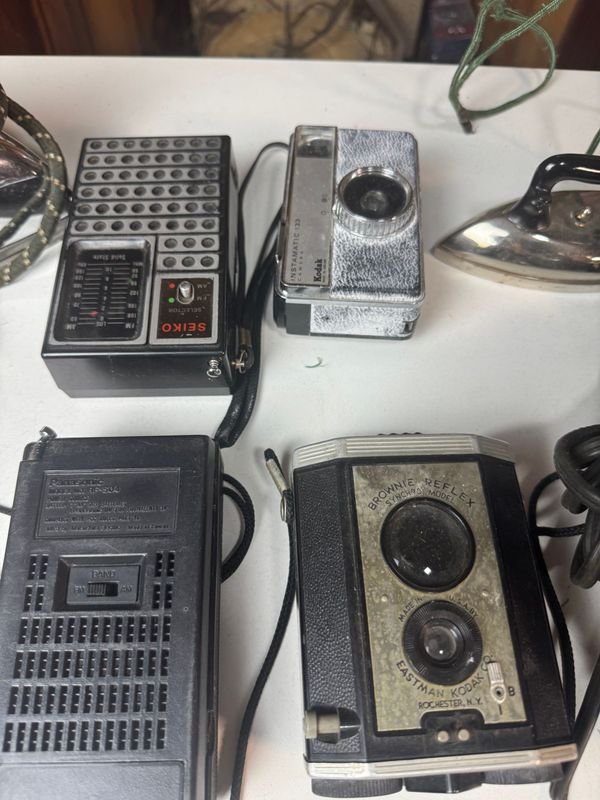 Lotes de radios, cámaras y transformadores en buen estado - imagen 6