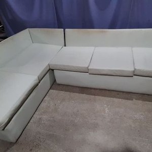 Sillón Esquinero Blanco con Almohadones - imagen 1