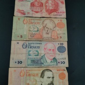 Lote de 3 Billetes Uruguayos de Diferentes Épocas y Valores - imagen 2