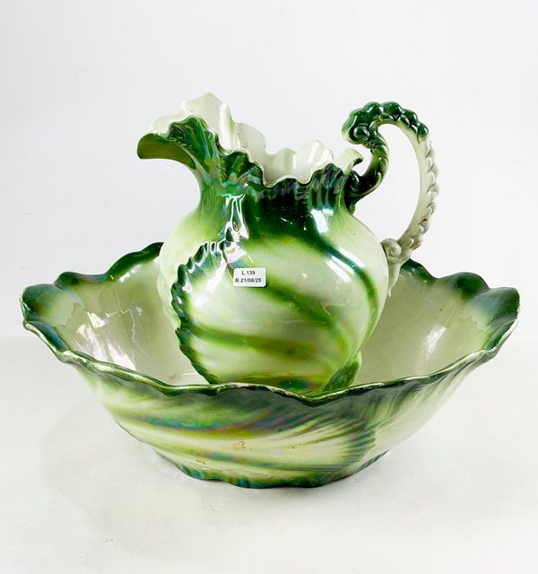 Lote anterior: Dos piezas de porcelana para decoración