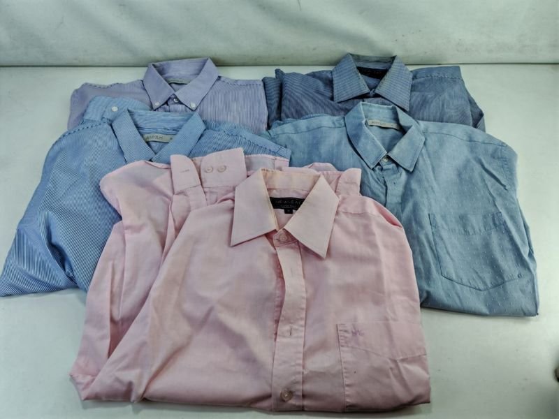 Lote siguiente: Camisas para hombre en tamaño S