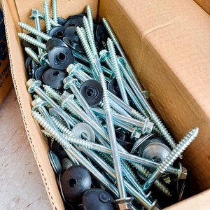 Lote siguiente: 200 Tirafondos para Techo Rex Industrial 5/16 x 130 mm
