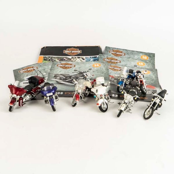 8 motos Harley Davidson colección Maisto con 8 revistillas 