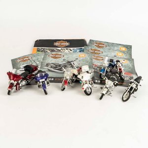 Lote anterior: 8 motos Harley Davidson colección Maisto con 8 revistillas 