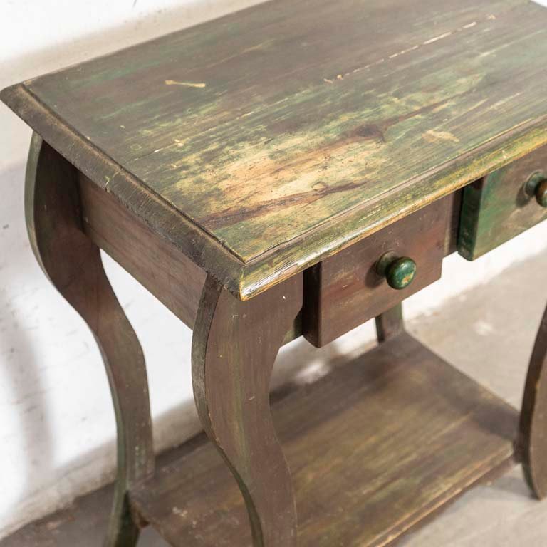 Mesa de arrimo con detalles y estante - imagen 2