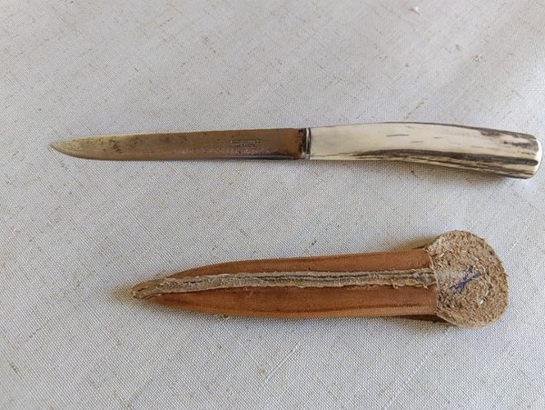 Cuchillo Verijero Christofle Aparis con Vaina de Cuero y Cabo de Guampa