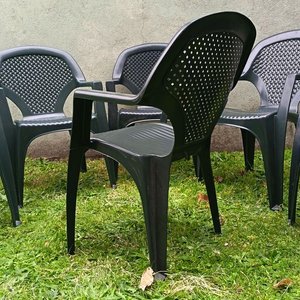 Seis Sillas de Jardín de PVC Oscuro con Apoyabrazos - imagen 4