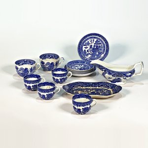 Juego de 14 Piezas de Loza Blanca y Azul con Decoración China - imagen 2