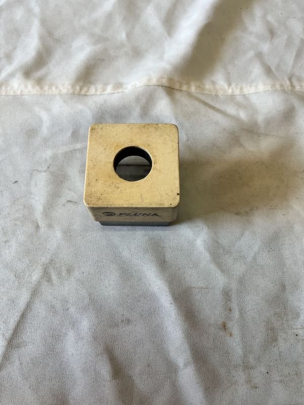 Item 885128 - Image 1