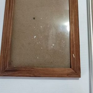 Lote de 8 Portarretratos Modernos de Madera y Cuero Sintético - imagen 5