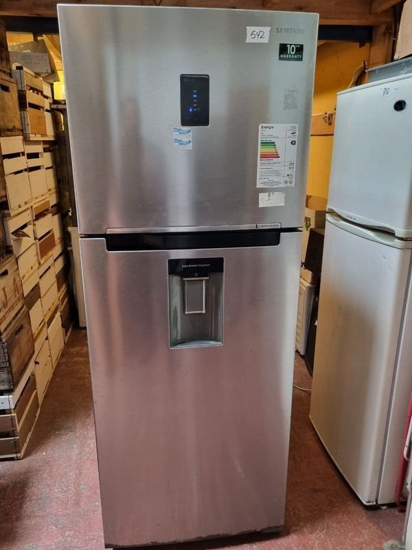 Heladera Samsung Acero Inoxidable con Freezer, Dispenser y Auto Icemaker
