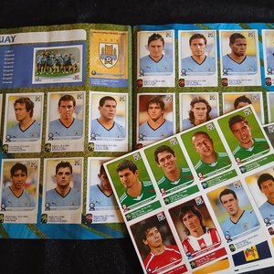 Álbum Panini Mundial Sudáfrica 2010 Completo con Set de Actualización - imagen 6