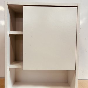 Lote #005R – Botiquín de baño en melamínico con una puerta – 42x15x53cm - imagen 1