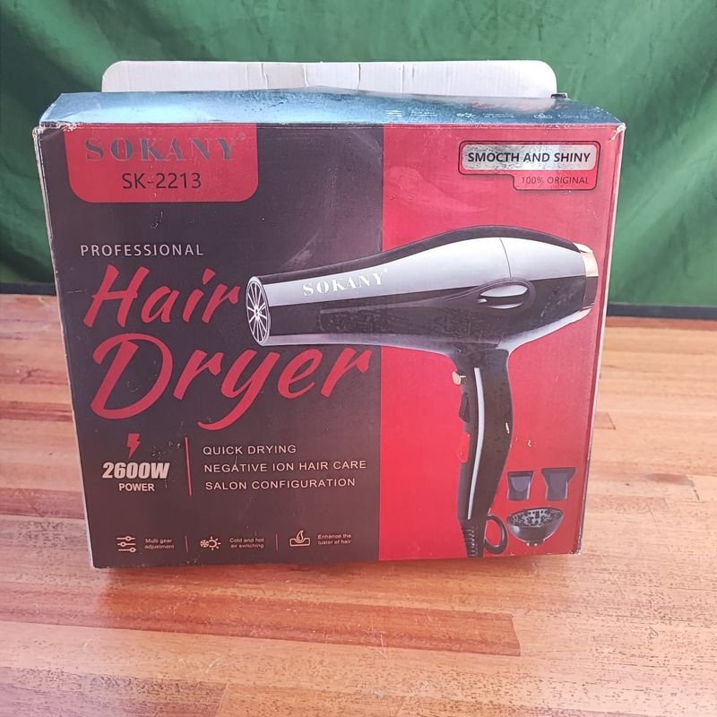 Secador de pelo con accesorios en buen estado - imagen 3