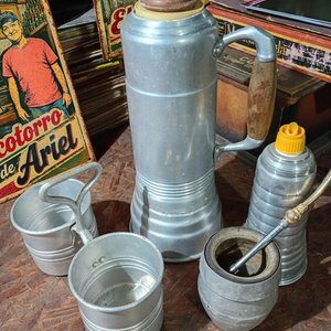 Lote siguiente: Set Mate Yerbera Azucarera Termo Infantil Aluminio Fuaye