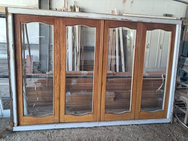 Ventana de cedro y pino con 4 hojas batientes - imagen 1
