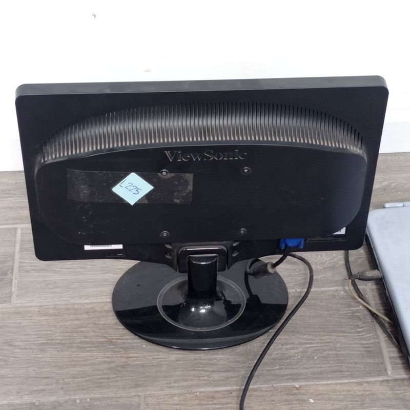Venta de computadoras y monitores View Sonic en buen estado - imagen 5