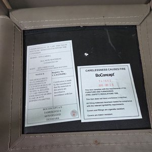 Seis Sillas Tapizadas en Gris - imagen 3