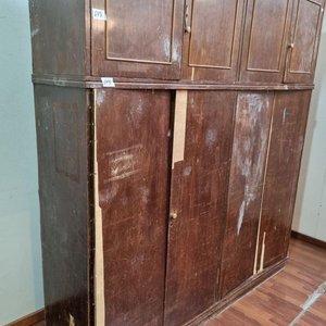 Ropero de Madera con Mueble Aéreo Superior - Para Restaurar - imagen 6