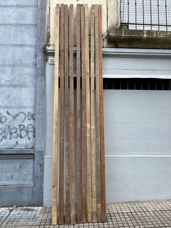 14 Tirantes de Pino Cepillado para Construcción