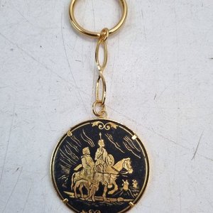 Elegante Llavero Metálico Ares Diseño Gauchesco con Estuche Original - imagen 5