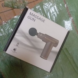 Pistola de Masaje Muscular con Vibración y Accesorios - imagen 2
