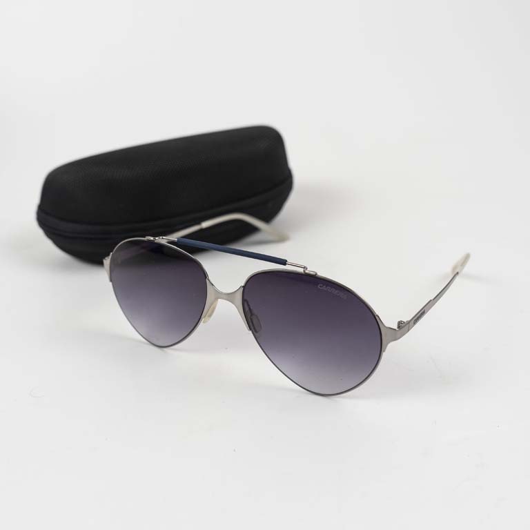 Par de lentes de sol Carrera con estuche en buen estado