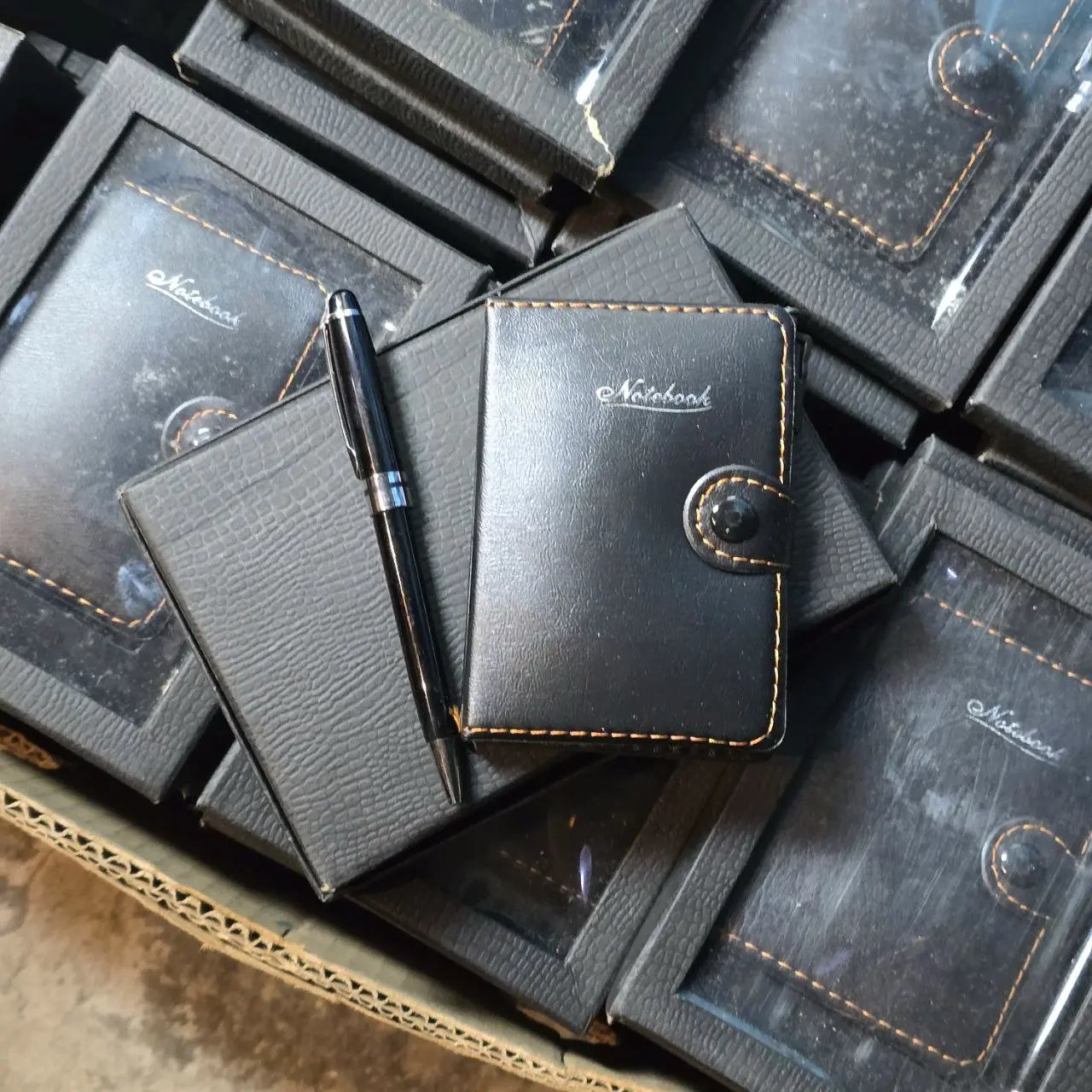 Lotes de Libretas y Lapiceras en Excelente Estado - imagen 4