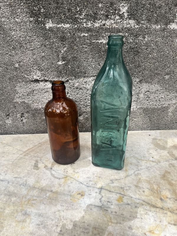 Lote anterior: Dos botellas de aceite ANCAP en buen estado