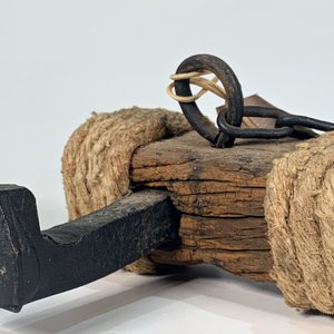 Perchero Rústico de Madera Dura con Ganchos de Clavo de Tren y Cadena - imagen 3