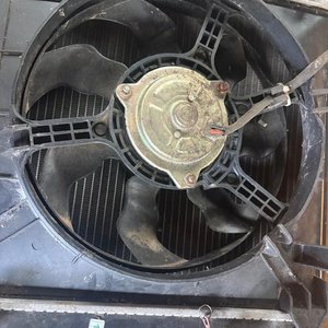 Radiador Automotriz con Electroventilador y Carenado - imagen 6