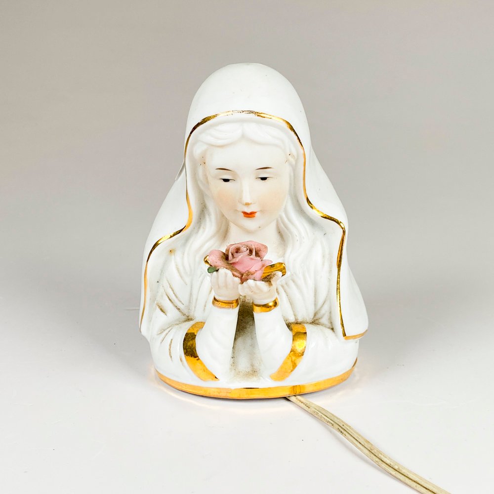 Lote siguiente: Veladora de biscuit virgen para candelas