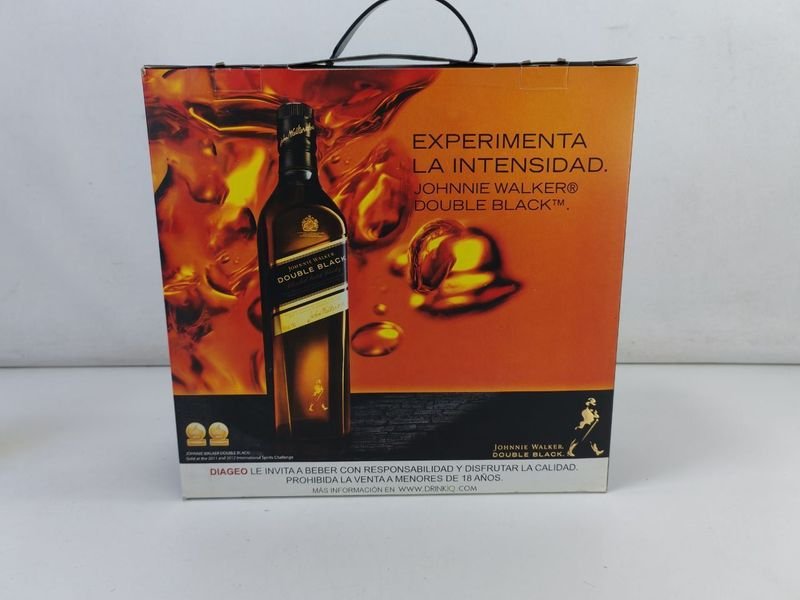 Lote siguiente: Paquete de Whisky Double Black Cerrado