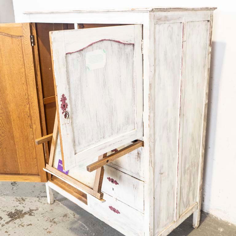 Roperito universal de Mueblería Caviglia: mueble de estilo con detalles en la patina - imagen 3
