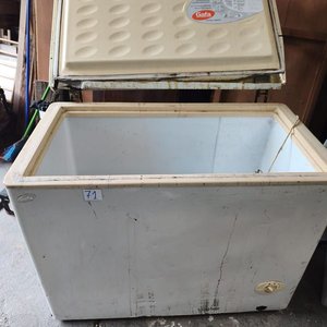 Freezer Gafa Horizontal Funcionando con Bisagras Rotas - imagen 1
