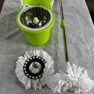Mopa con Balde Centrifugador Verde y Tacho de Metal - imagen 3