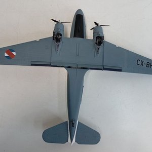Modelo Avión C47 Douglas DC-3 Fuerza Aérea Uruguaya Escala 1/72 - imagen 6