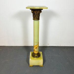 Lote siguiente: Pedestal de Onix y Bronce con Base y Mesa Cuadrangular
