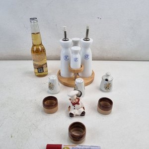 Juego de Mesa con Aceitera, Vinagrera, Salero, Pimentero, Figura de Chef y Servilleteros - imagen 2