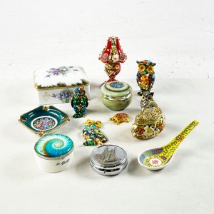 Doce piezas, alhajero en porcelana, figuras,  cuchara cantón - imagen 1