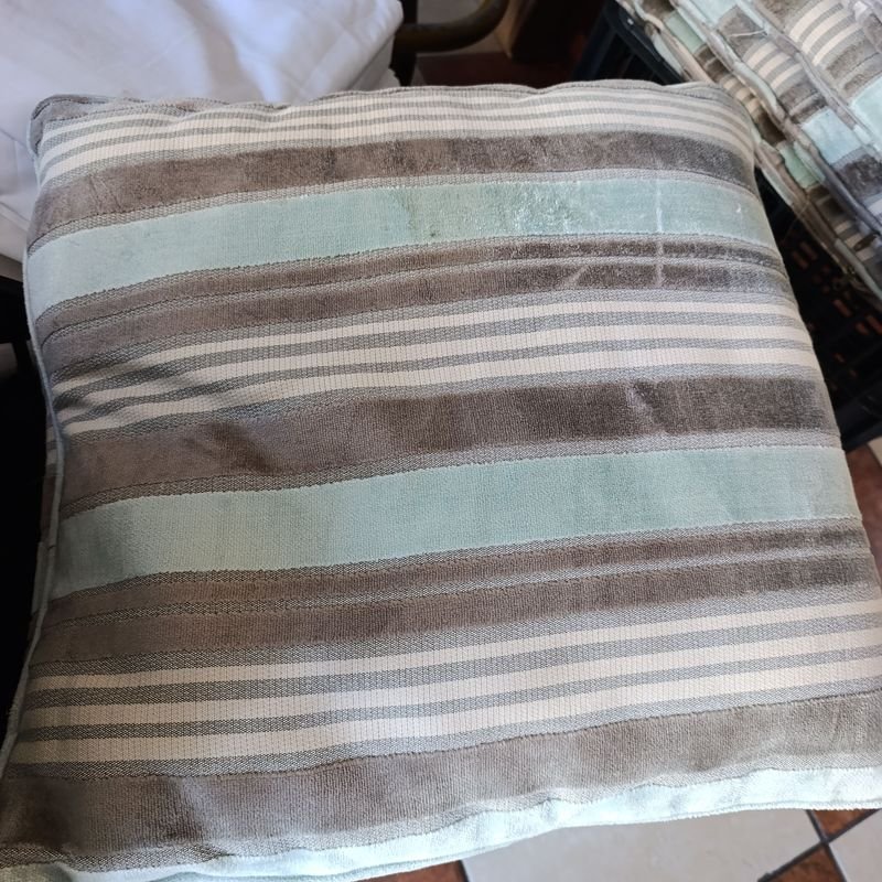 Almohadones de chenille de 50 cm x 50 cm en impecable estado