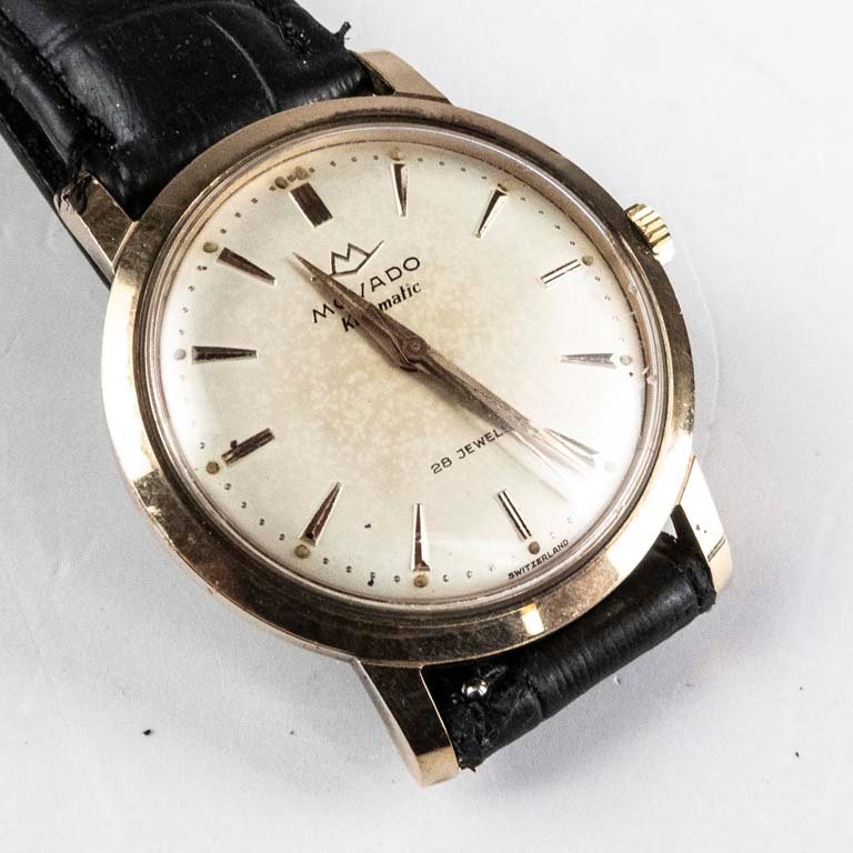 Reloj Movado automático con malla de cuero - imagen 1