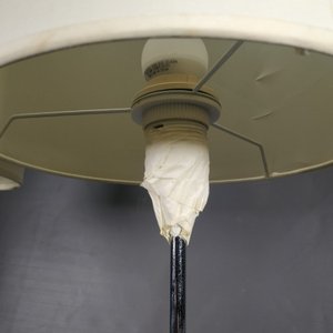 Par de Veladores Modernos con Pantallas Blancas - imagen 5