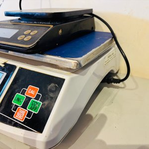 Lote #026 – Dos balanzas digitales - imagen 3