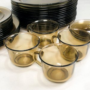 Juego Vajilla Cristal Ahumado: Platos Llanos, Hondos, Tazas y Platitos (34 Piezas) - imagen 3